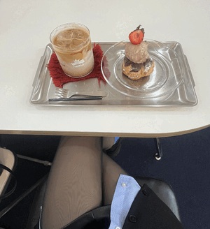 とも